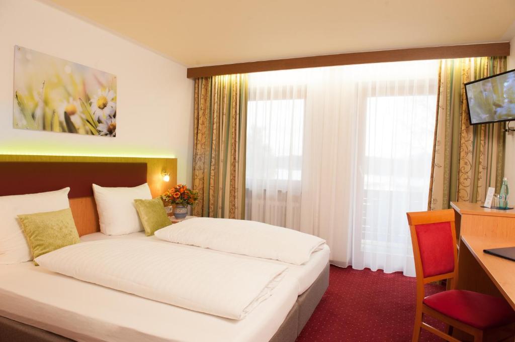 Hotel Seeblick & Ferienwohnung Bad Endorf Szoba fotó