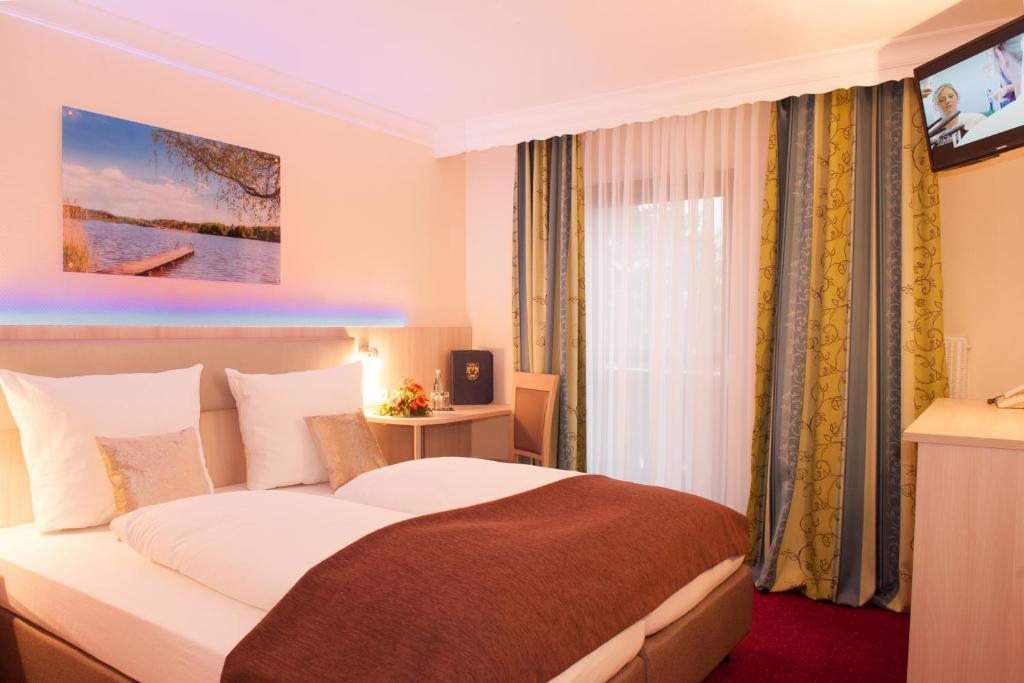 Hotel Seeblick & Ferienwohnung Bad Endorf Szoba fotó