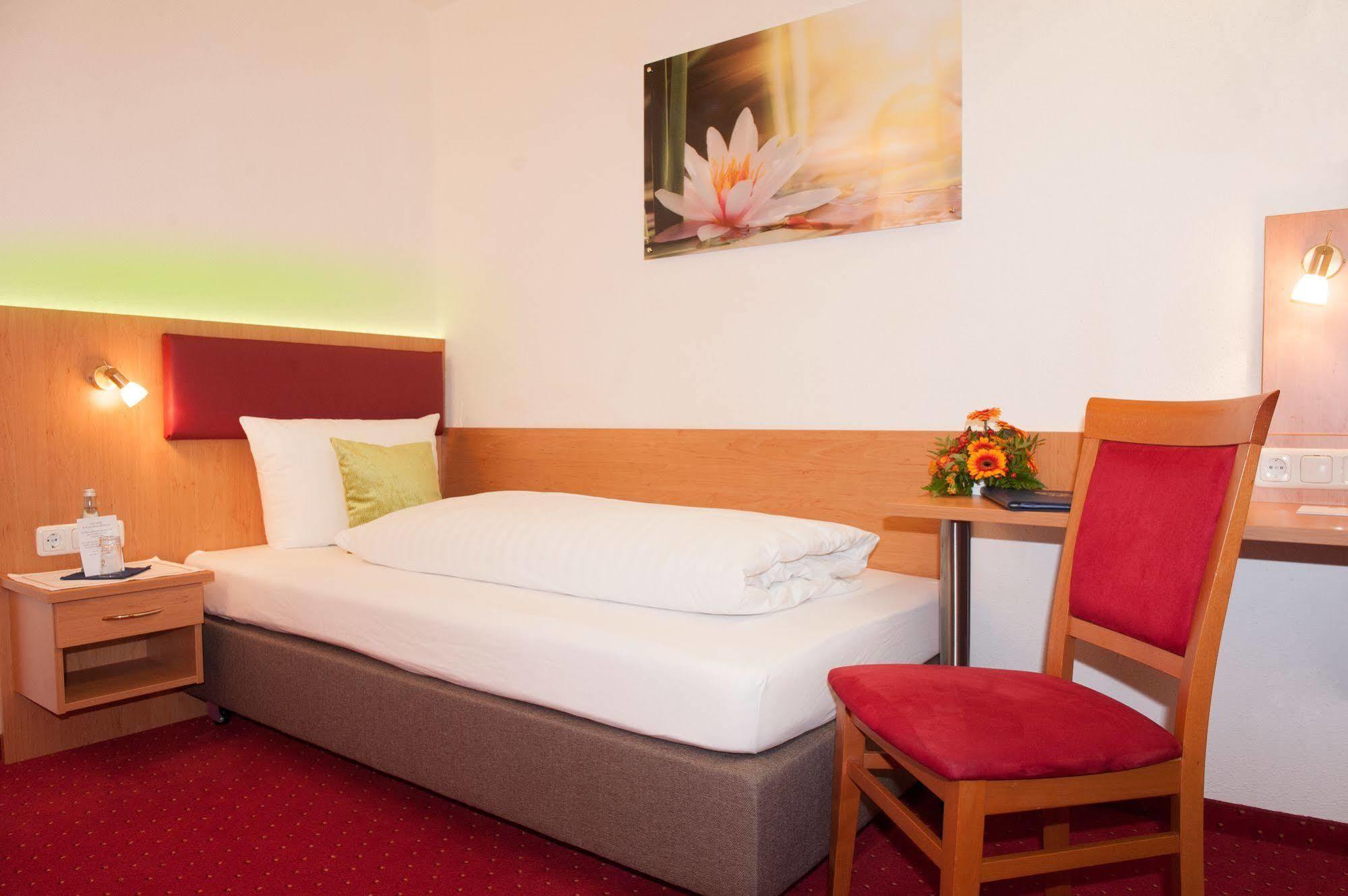 Hotel Seeblick & Ferienwohnung Bad Endorf Kültér fotó